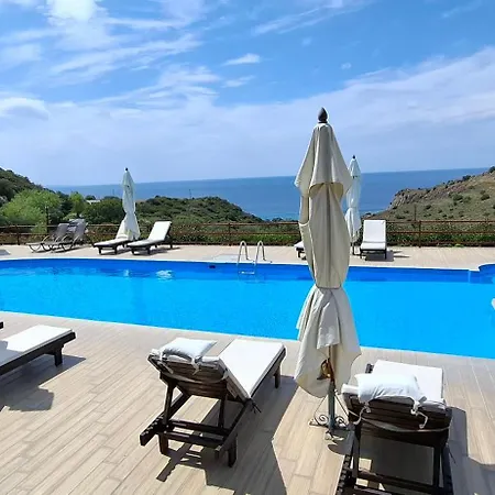Molivos Castle Apartments Митимна Экстерьер фото